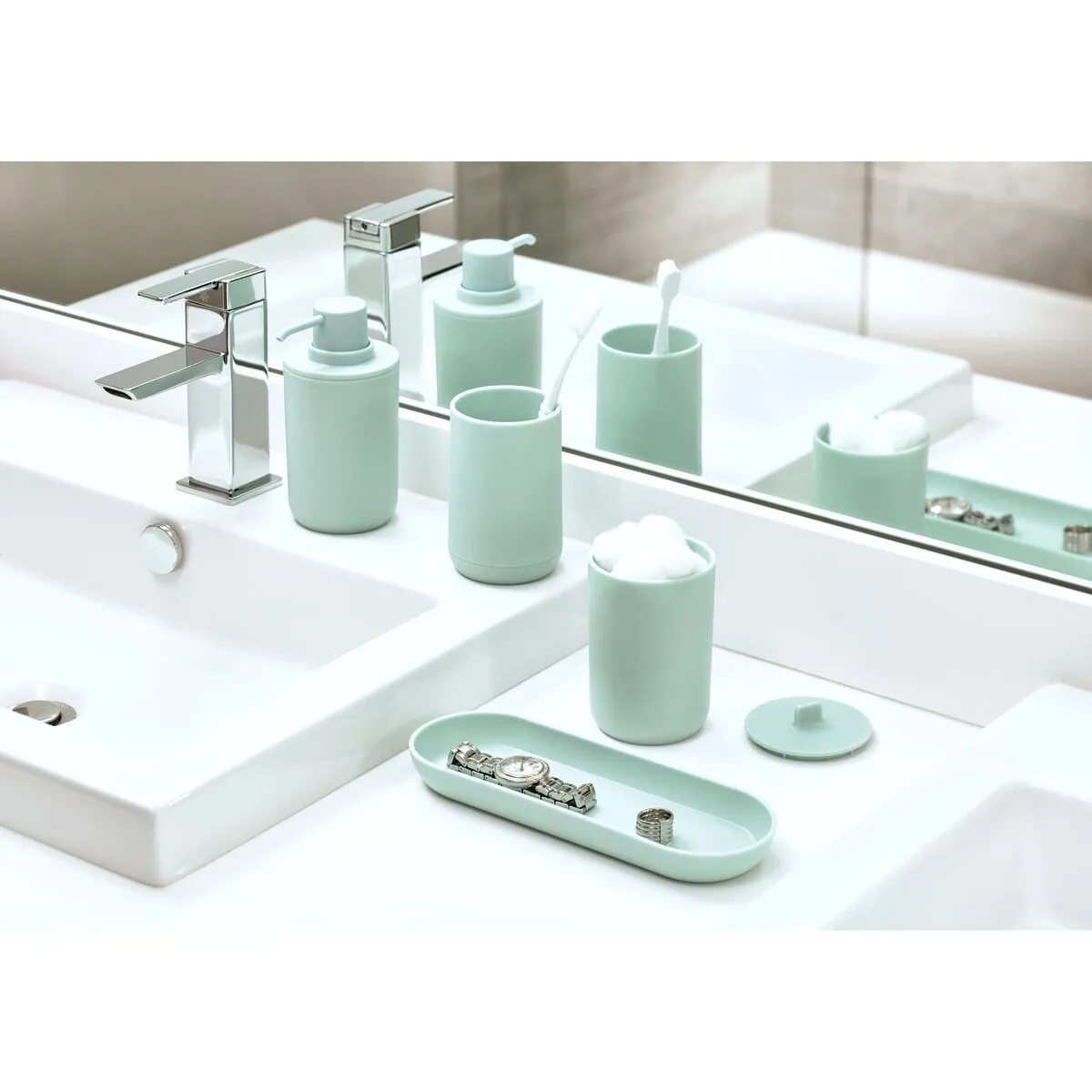 iDesign Cade Bath Accessories (Set of 4)
