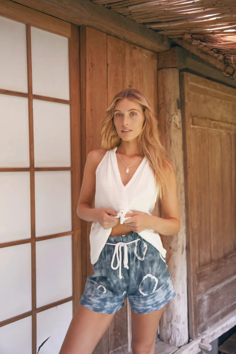 QUIET SPACES TOP - WHITE