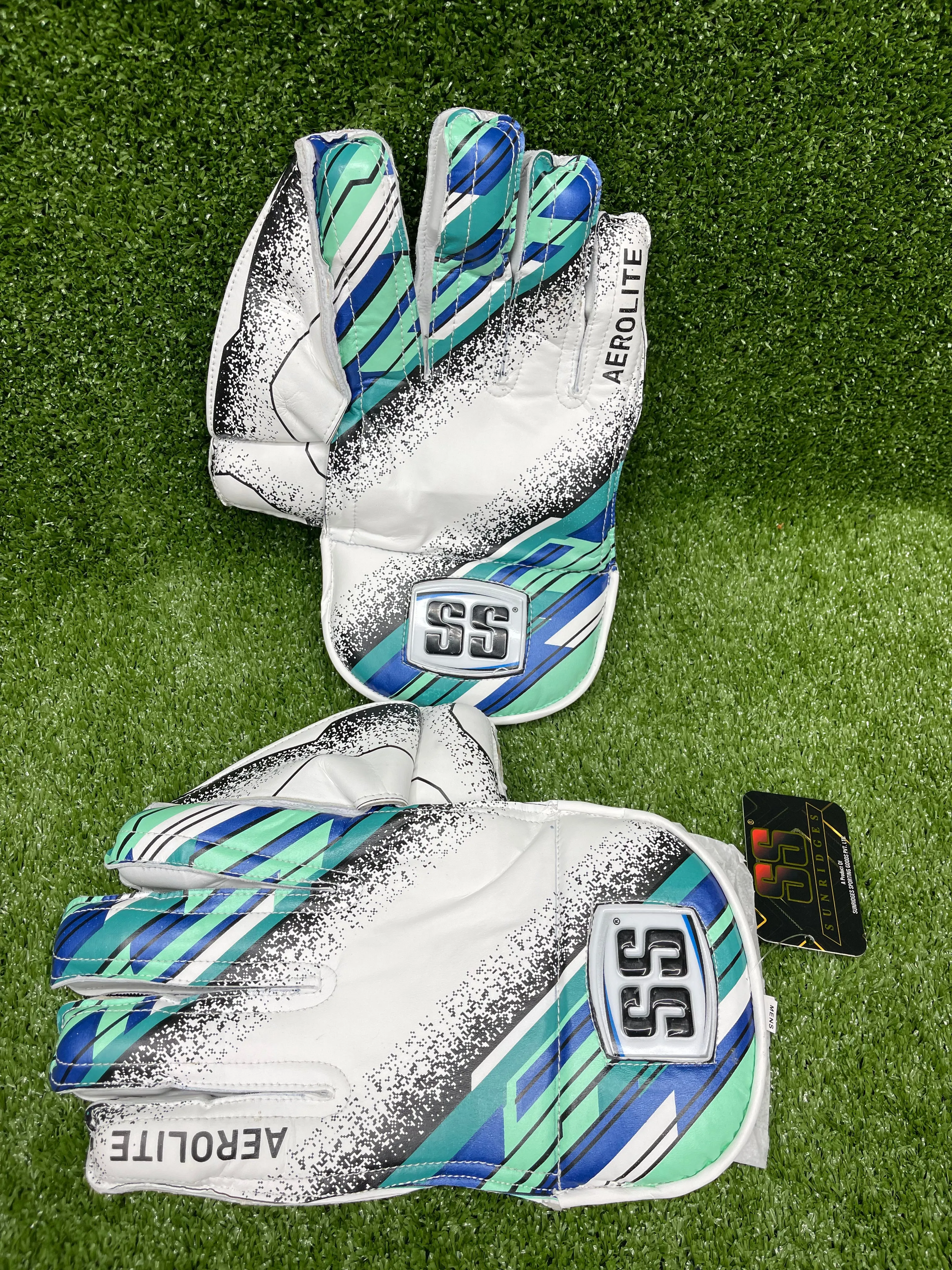 SS Aerolite Adult Wicket Keeping Gloves